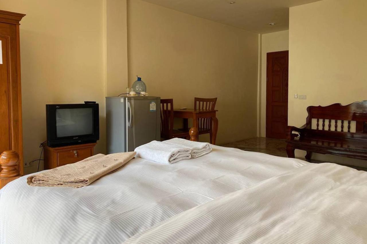 Orange Jomtien Hotell Eksteriør bilde
