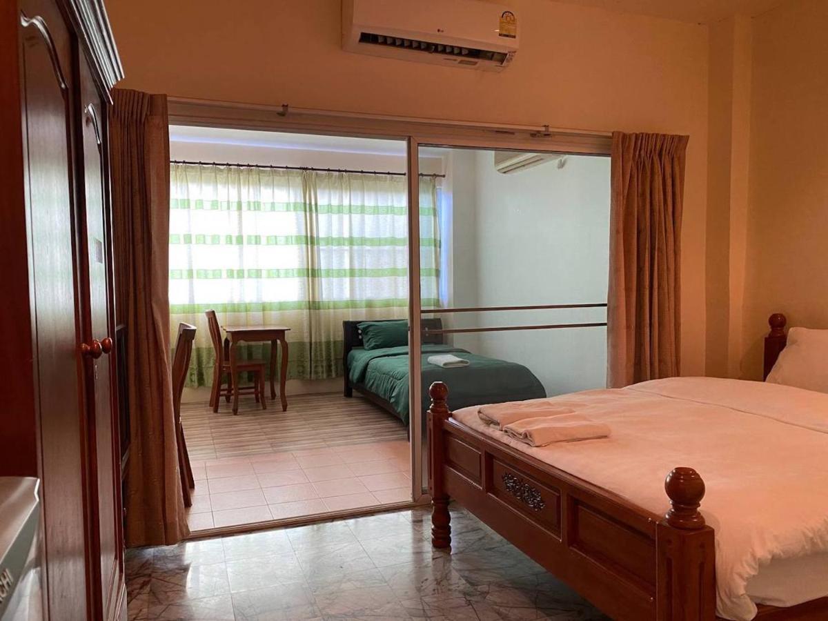 Orange Jomtien Hotell Eksteriør bilde