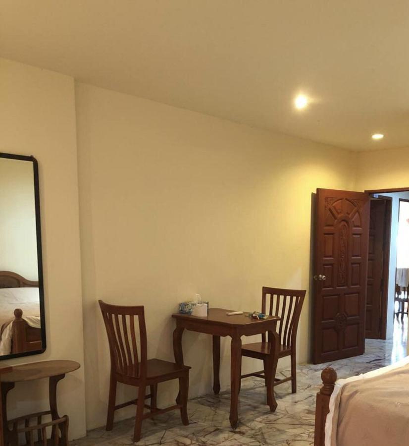 Orange Jomtien Hotell Eksteriør bilde