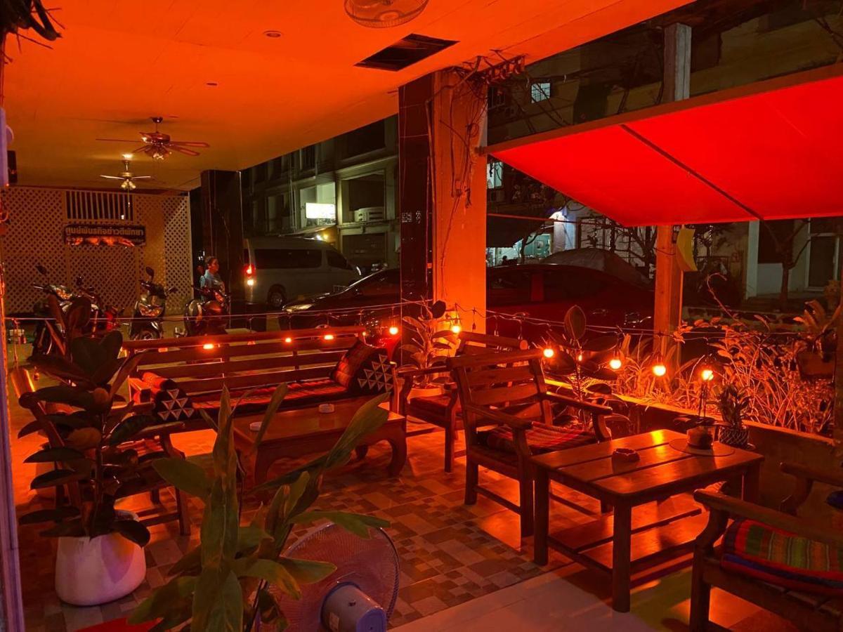 Orange Jomtien Hotell Eksteriør bilde